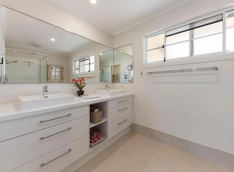 Luxury Mooloolaba Waterfront Retreat别墅
